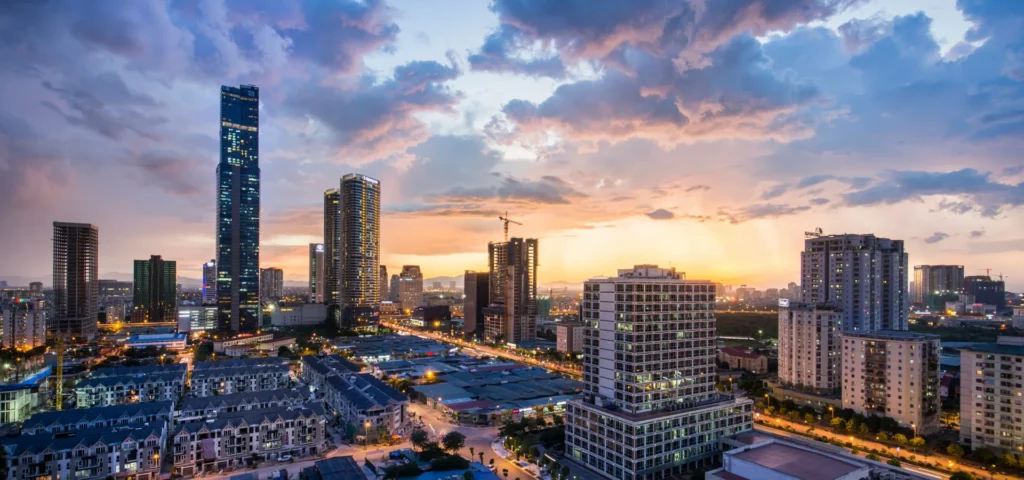 Skyline di Hanoi al tramonto